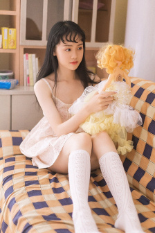 双人床上摇床运动