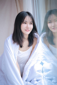下面流了好多透明液体怎么回事